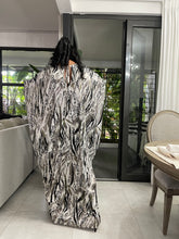 Load image into Gallery viewer, Dubai Leopard Kaftan