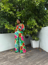 Load image into Gallery viewer, Bold Tropical Islander Shirt